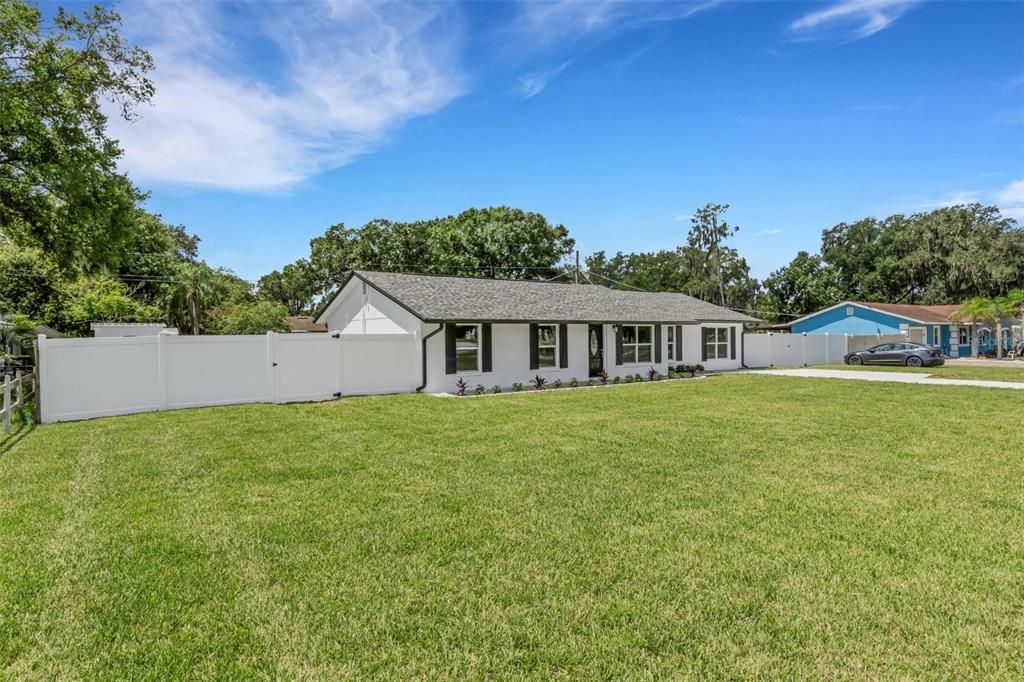 Active With Contract: $409,900 (4 beds, 3 baths, 1704 Square Feet)