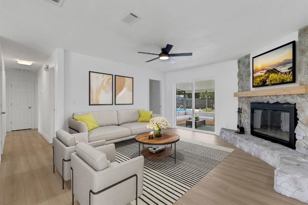 Active With Contract: $409,900 (4 beds, 3 baths, 1704 Square Feet)