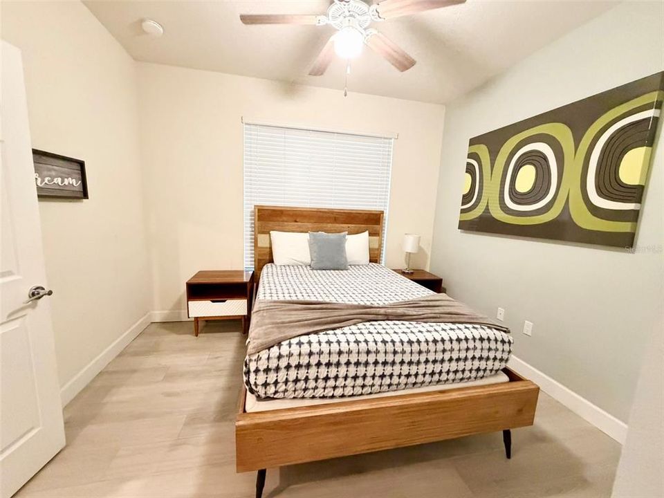 Activo con contrato: $2,450 (3 camas, 3 baños, 1512 Pies cuadrados)