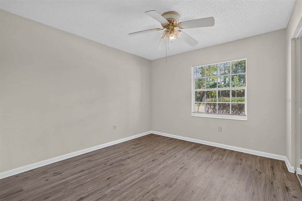 For Sale: $299,999 (3 beds, 2 baths, 1526 Square Feet)
