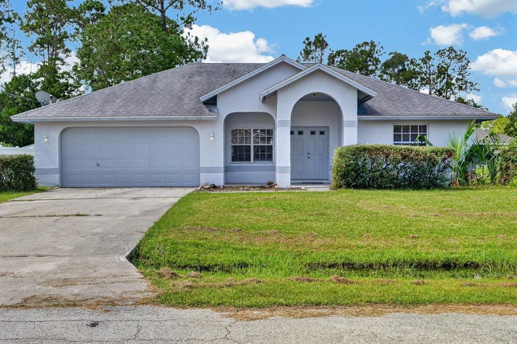 For Sale: $299,999 (3 beds, 2 baths, 1526 Square Feet)