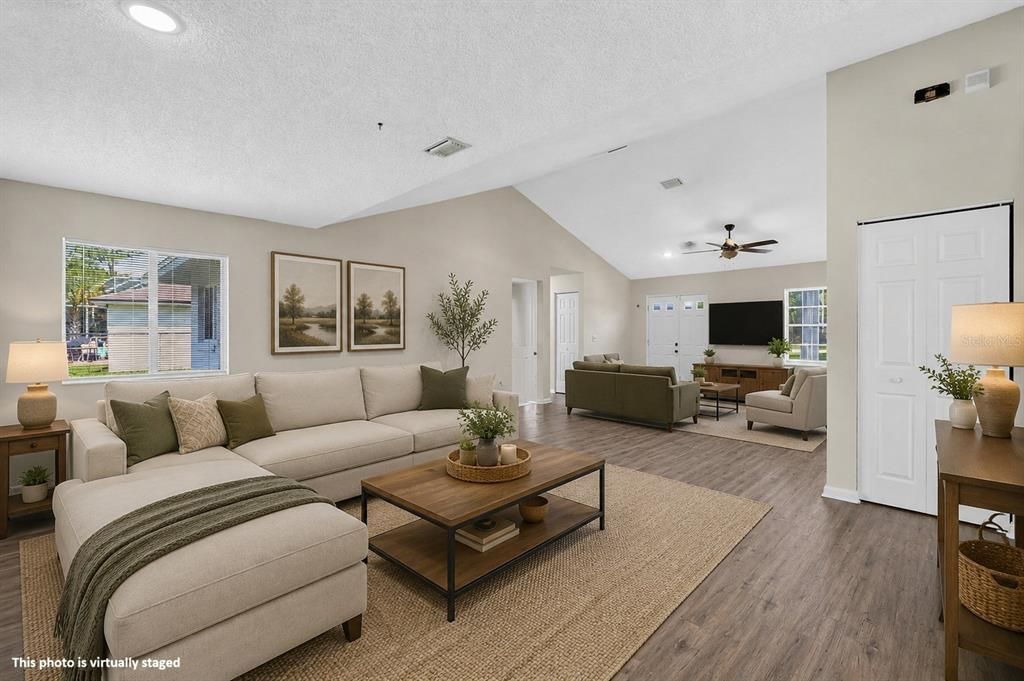 For Sale: $299,999 (3 beds, 2 baths, 1526 Square Feet)
