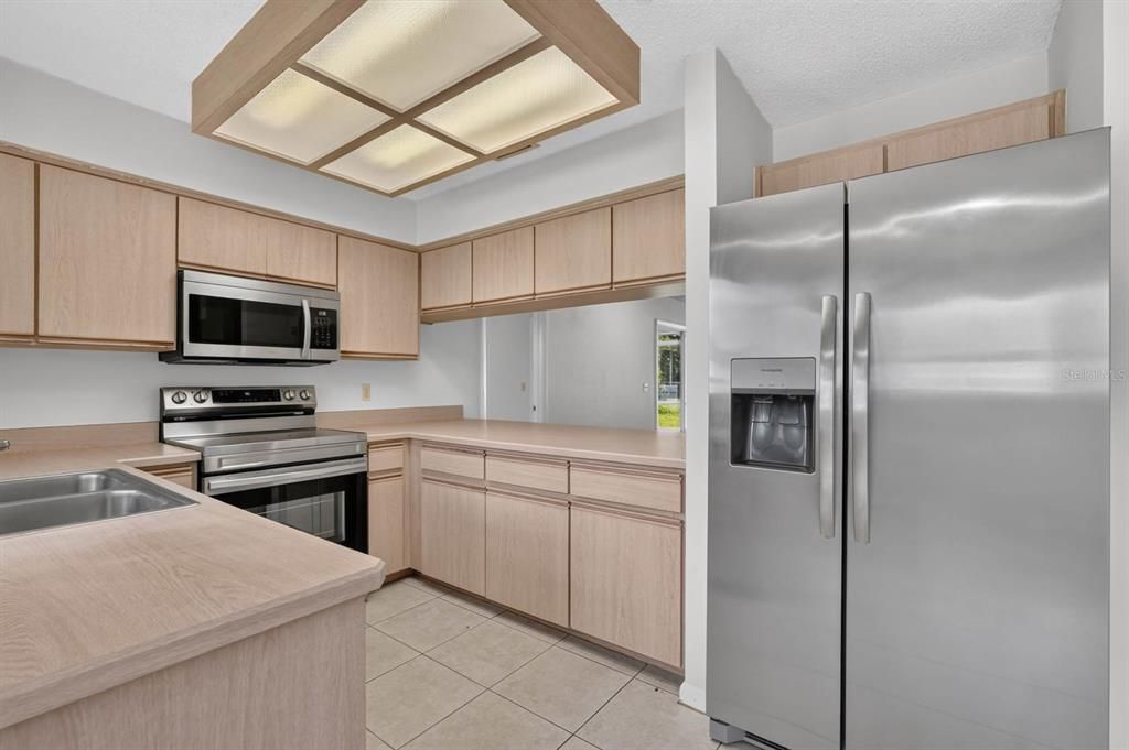 For Sale: $299,999 (3 beds, 2 baths, 1526 Square Feet)