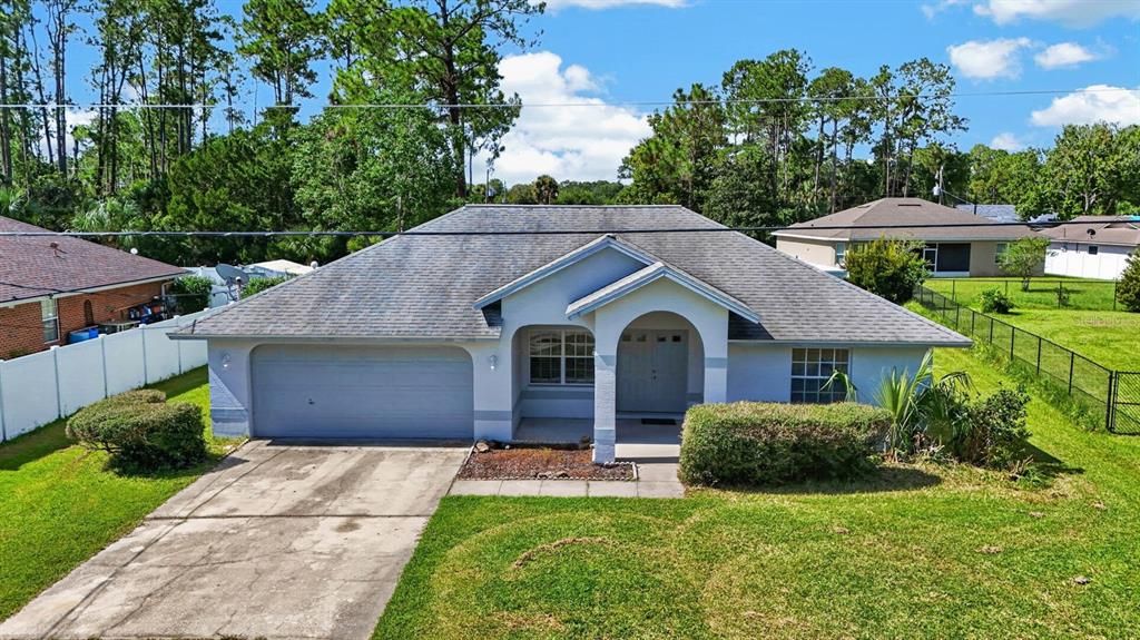 For Sale: $299,999 (3 beds, 2 baths, 1526 Square Feet)