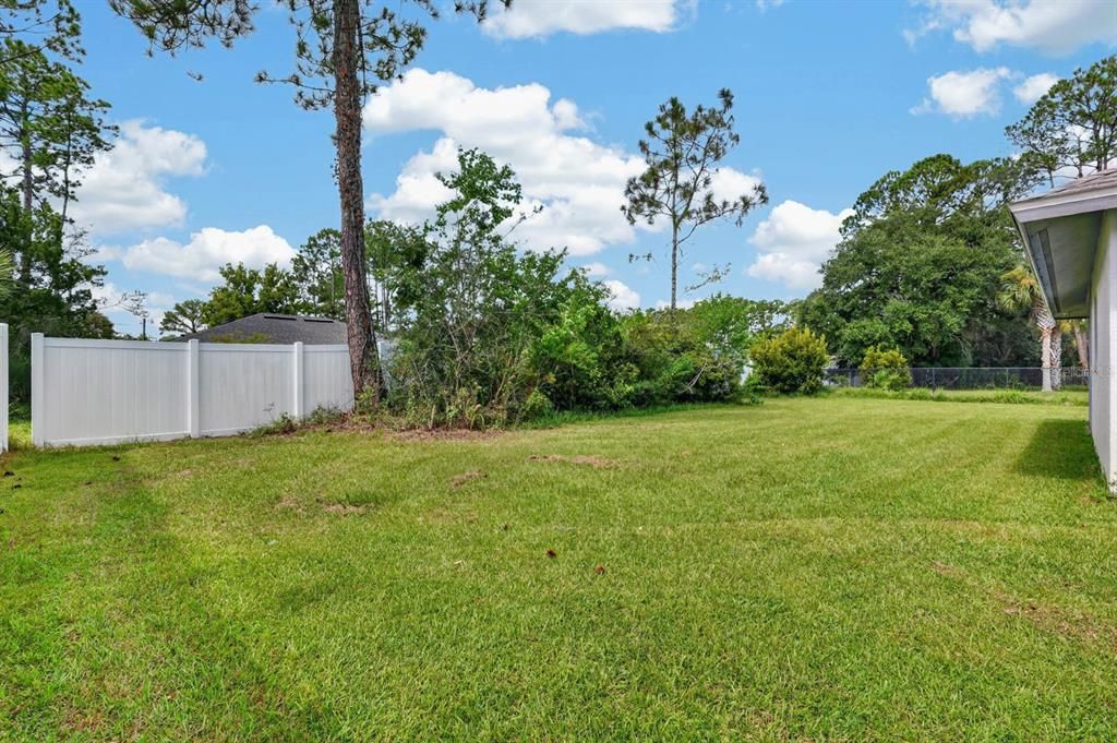 For Sale: $299,999 (3 beds, 2 baths, 1526 Square Feet)