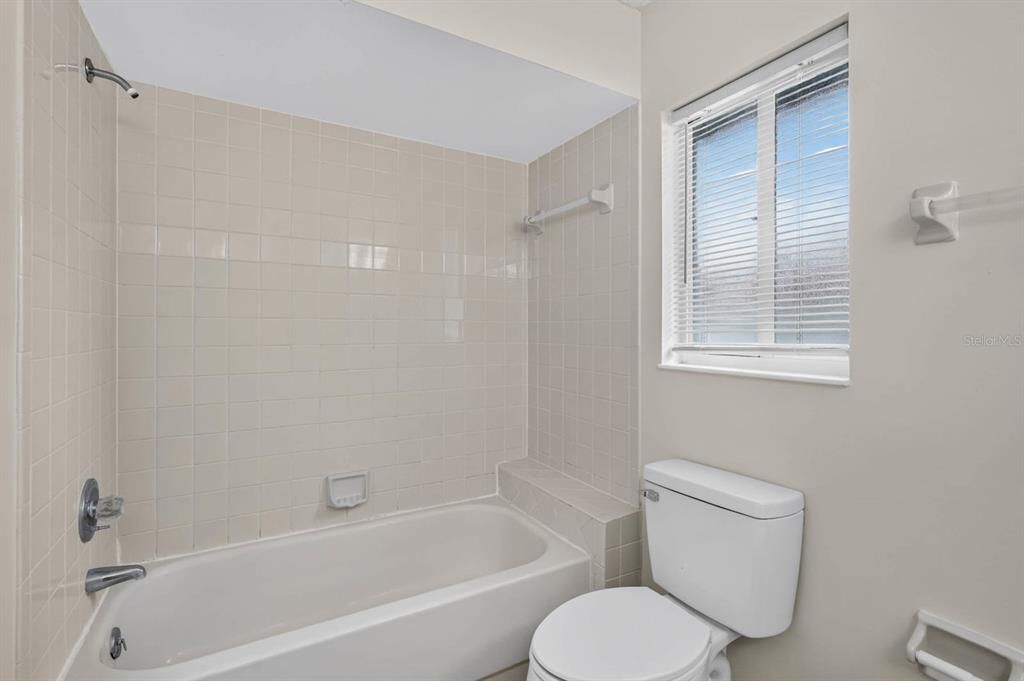 For Sale: $299,999 (3 beds, 2 baths, 1526 Square Feet)