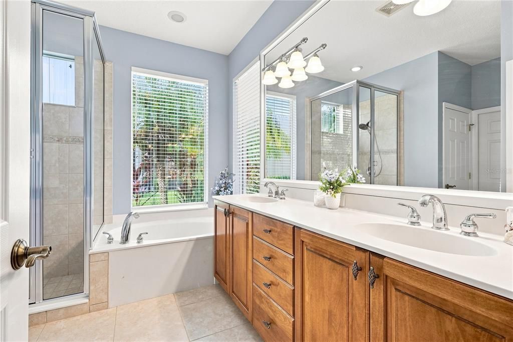 For Sale: $424,900 (2 beds, 2 baths, 1742 Square Feet)