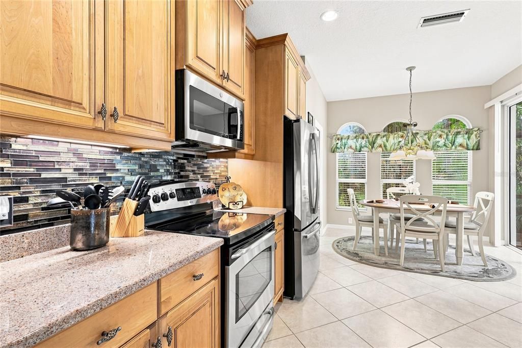 For Sale: $424,900 (2 beds, 2 baths, 1742 Square Feet)