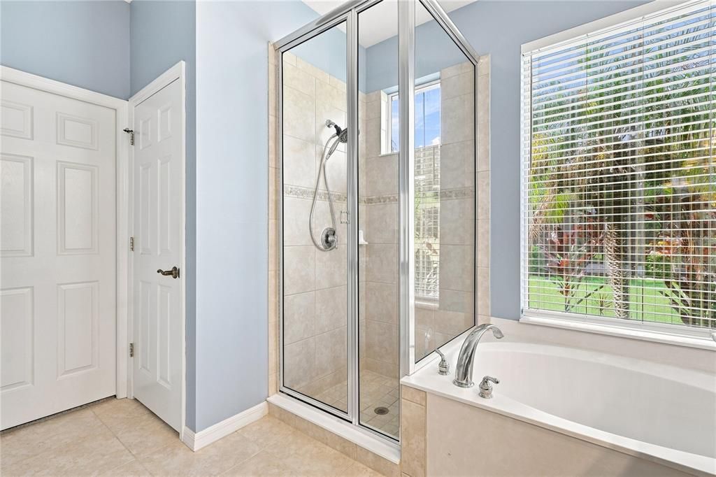 For Sale: $424,900 (2 beds, 2 baths, 1742 Square Feet)