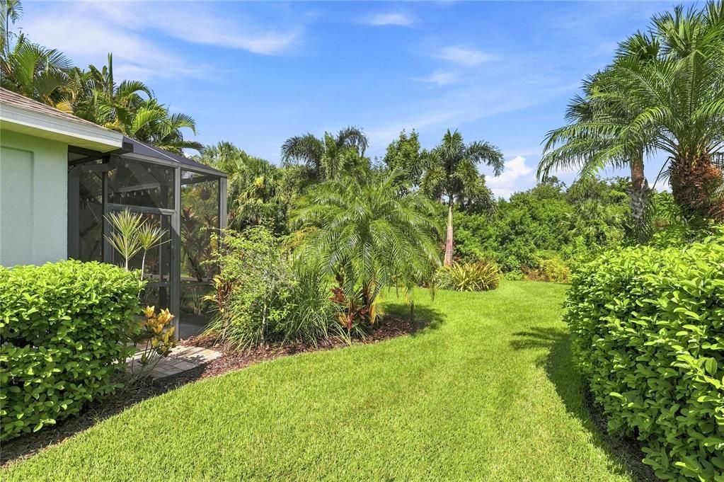 For Sale: $424,900 (2 beds, 2 baths, 1742 Square Feet)