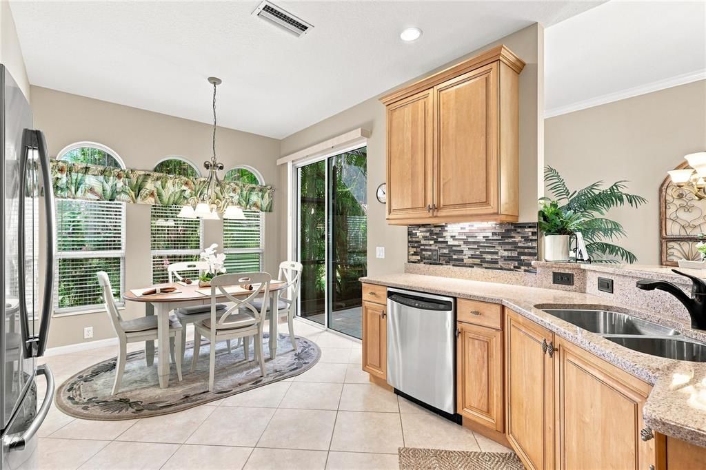 For Sale: $424,900 (2 beds, 2 baths, 1742 Square Feet)