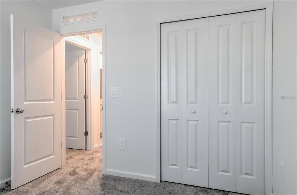 For Rent: $2,350 (4 beds, 2 baths, 1890 Square Feet)