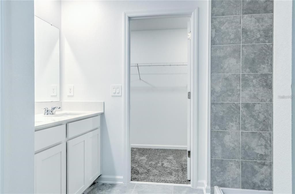 For Rent: $2,350 (4 beds, 2 baths, 1890 Square Feet)