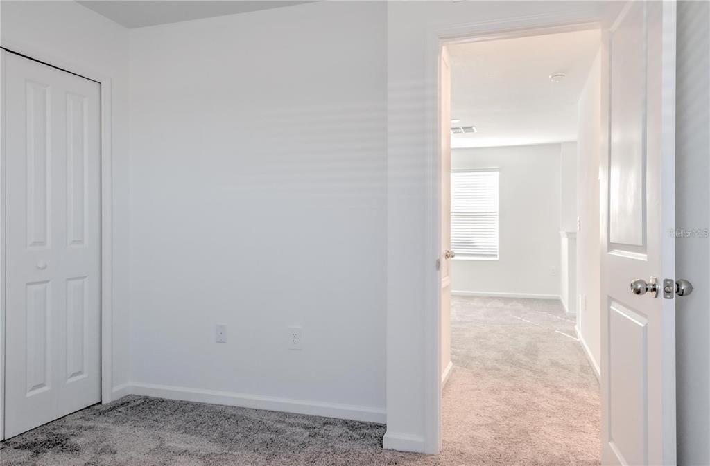 For Rent: $2,350 (4 beds, 2 baths, 1890 Square Feet)