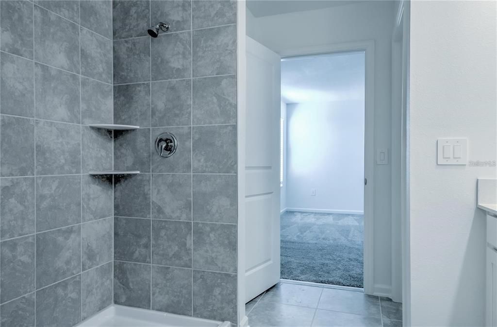 For Rent: $2,350 (4 beds, 2 baths, 1890 Square Feet)