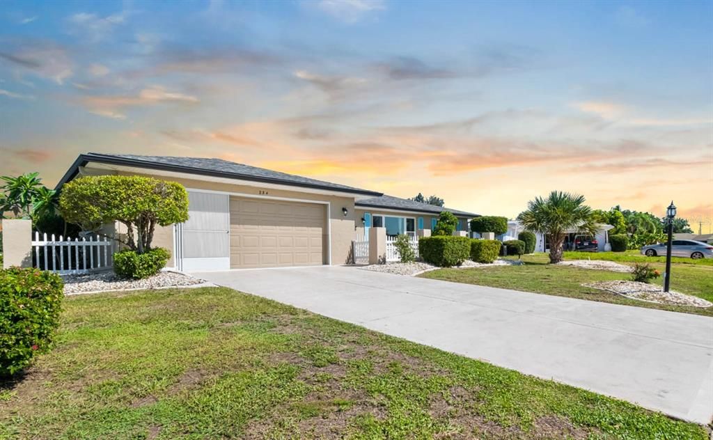 For Sale: $349,000 (3 beds, 2 baths, 2113 Square Feet)