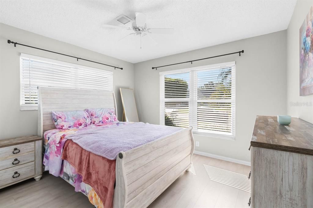 For Sale: $349,000 (3 beds, 2 baths, 2113 Square Feet)