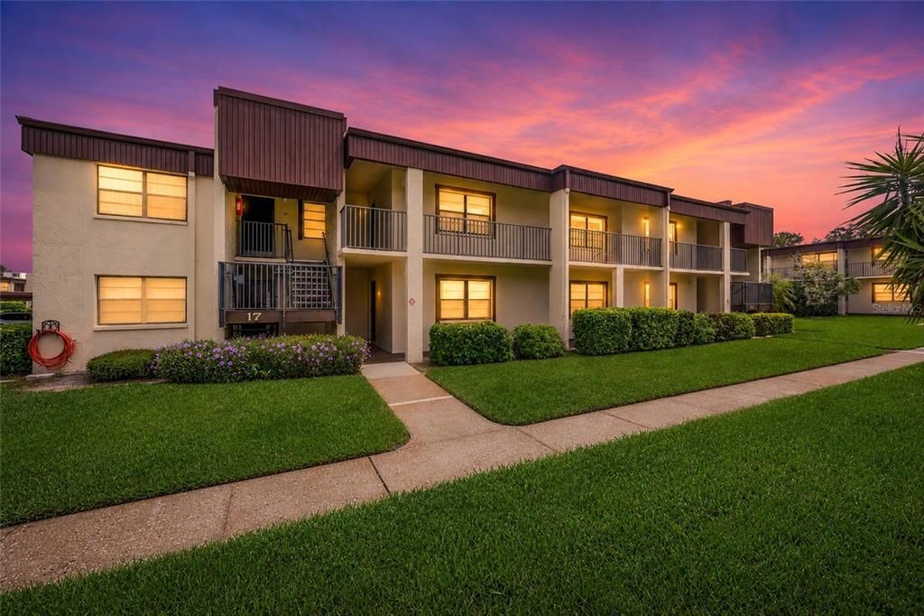 For Sale: $130,000 (1 beds, 1 baths, 679 Square Feet)