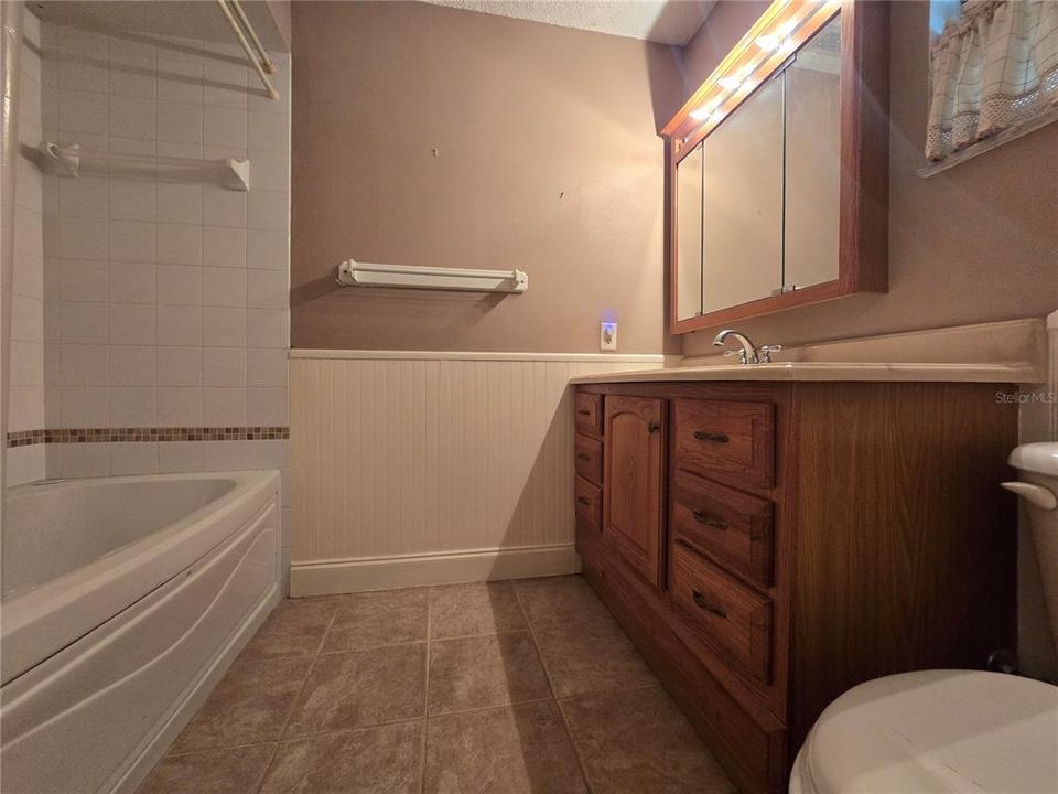 For Sale: $150,000 (2 beds, 2 baths, 1055 Square Feet)