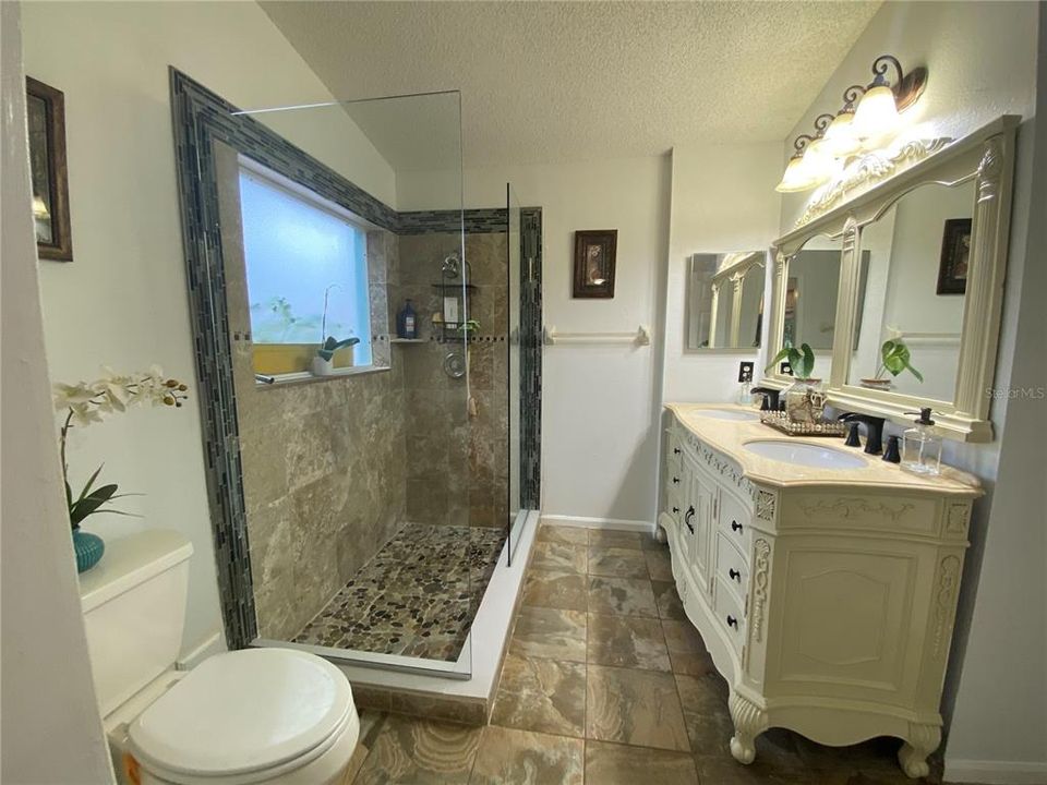 На продажу: $445,000 (3 спален, 2 ванн, 1617 Квадратных фут)