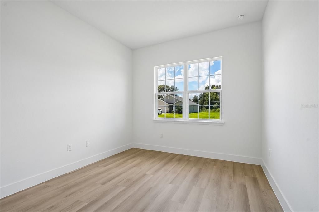 For Sale: $349,000 (4 beds, 3 baths, 1802 Square Feet)