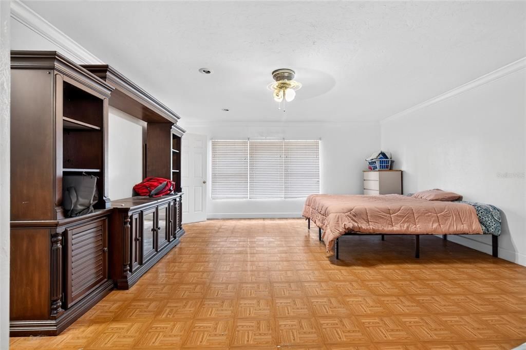 For Sale: $2,450,000 (4 beds, 3 baths, 2414 Square Feet)