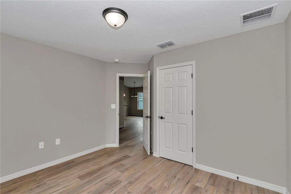 For Sale: $289,900 (4 beds, 2 baths, 1747 Square Feet)