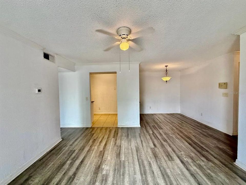 For Rent: $1,550 (1 beds, 1 baths, 694 Square Feet)