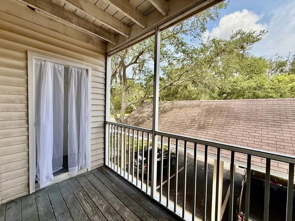 For Rent: $1,550 (1 beds, 1 baths, 694 Square Feet)