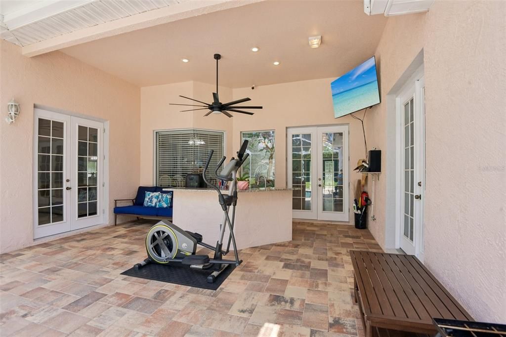 For Sale: $1,399,999 (5 beds, 4 baths, 3245 Square Feet)
