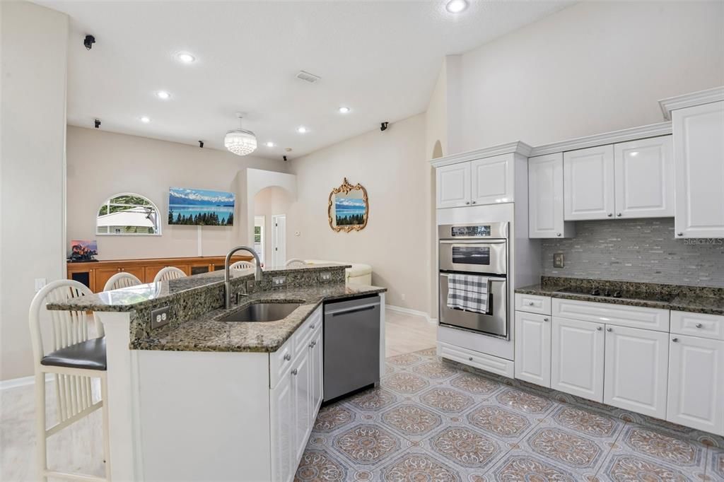 For Sale: $1,399,999 (5 beds, 4 baths, 3245 Square Feet)