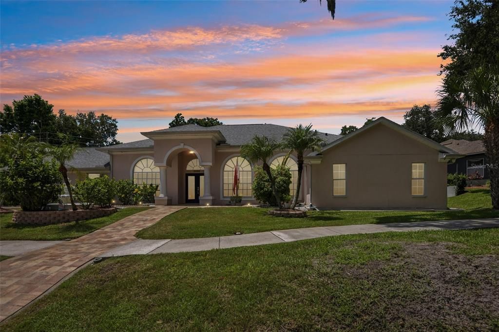 For Sale: $1,399,999 (5 beds, 4 baths, 3245 Square Feet)