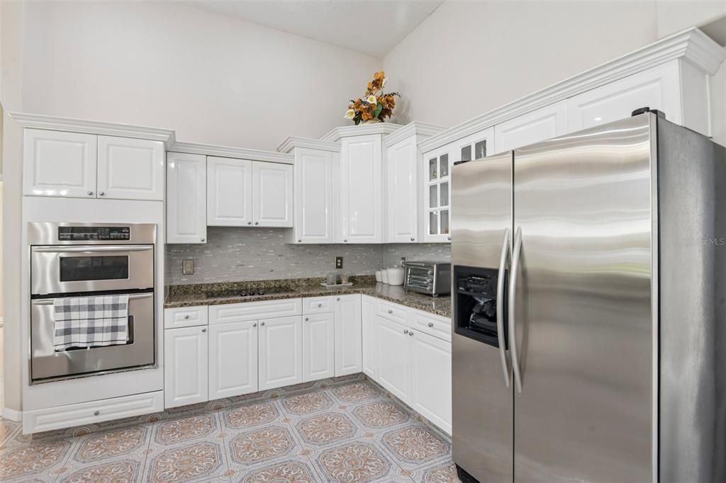 For Sale: $1,399,999 (5 beds, 4 baths, 3245 Square Feet)