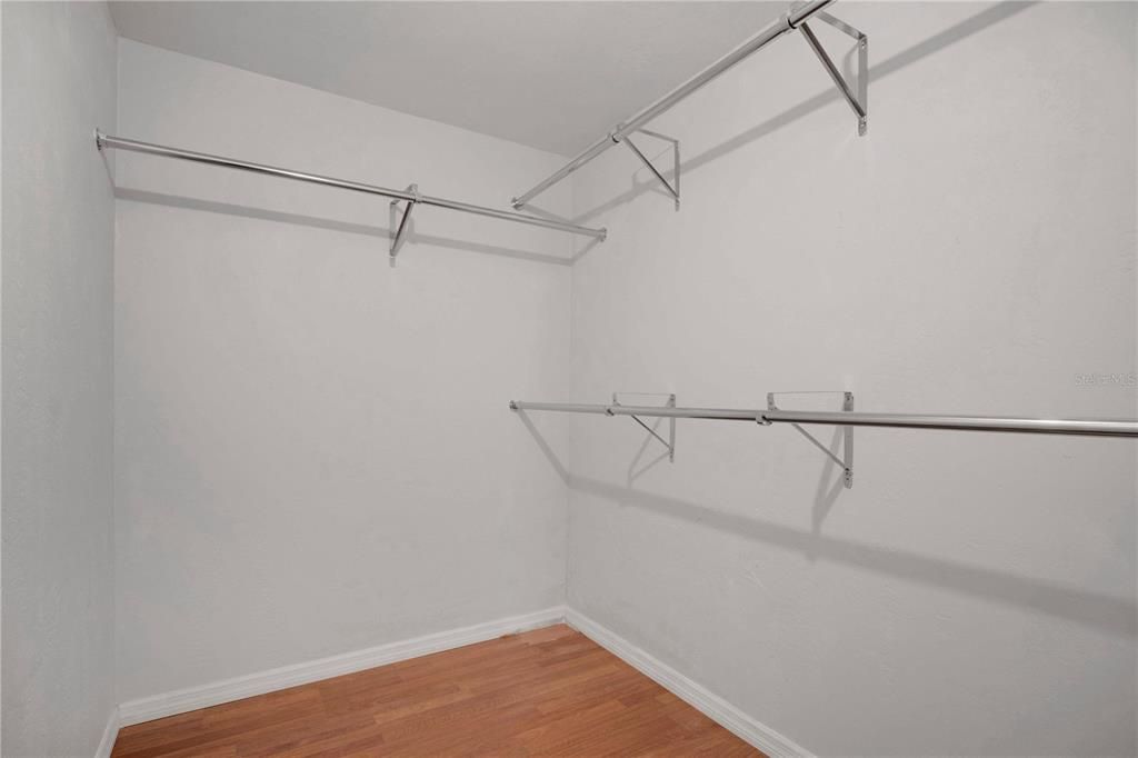 For Sale: $339,900 (4 beds, 2 baths, 1680 Square Feet)