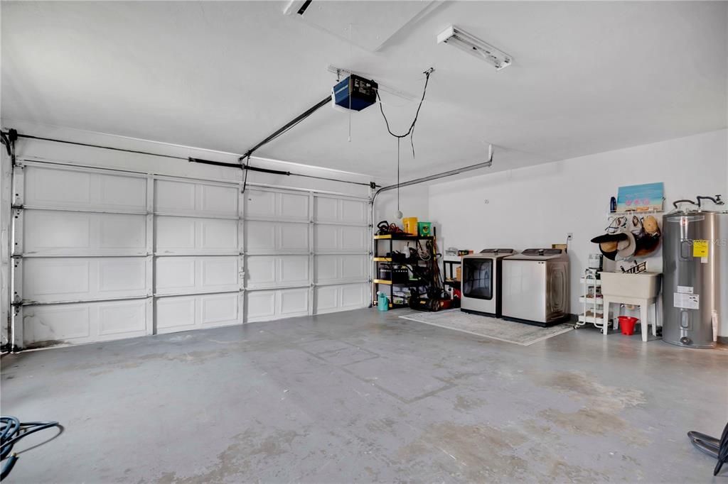 For Sale: $339,900 (4 beds, 2 baths, 1680 Square Feet)