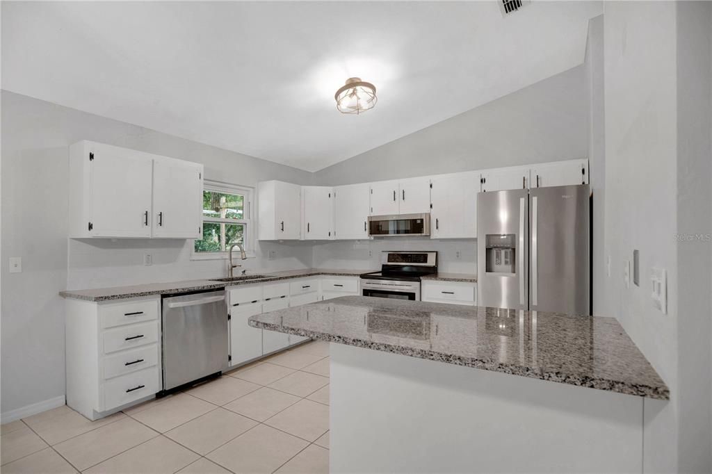 For Sale: $339,900 (4 beds, 2 baths, 1680 Square Feet)