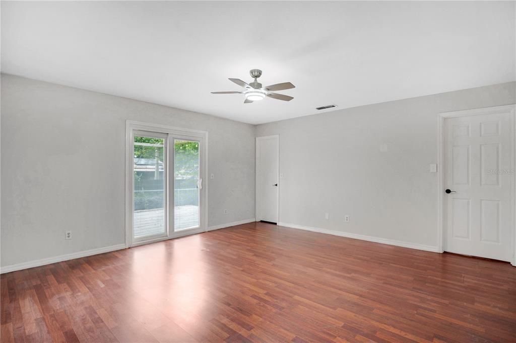 For Sale: $339,900 (4 beds, 2 baths, 1680 Square Feet)