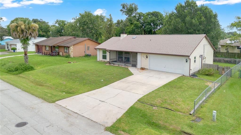 For Sale: $339,900 (4 beds, 2 baths, 1680 Square Feet)