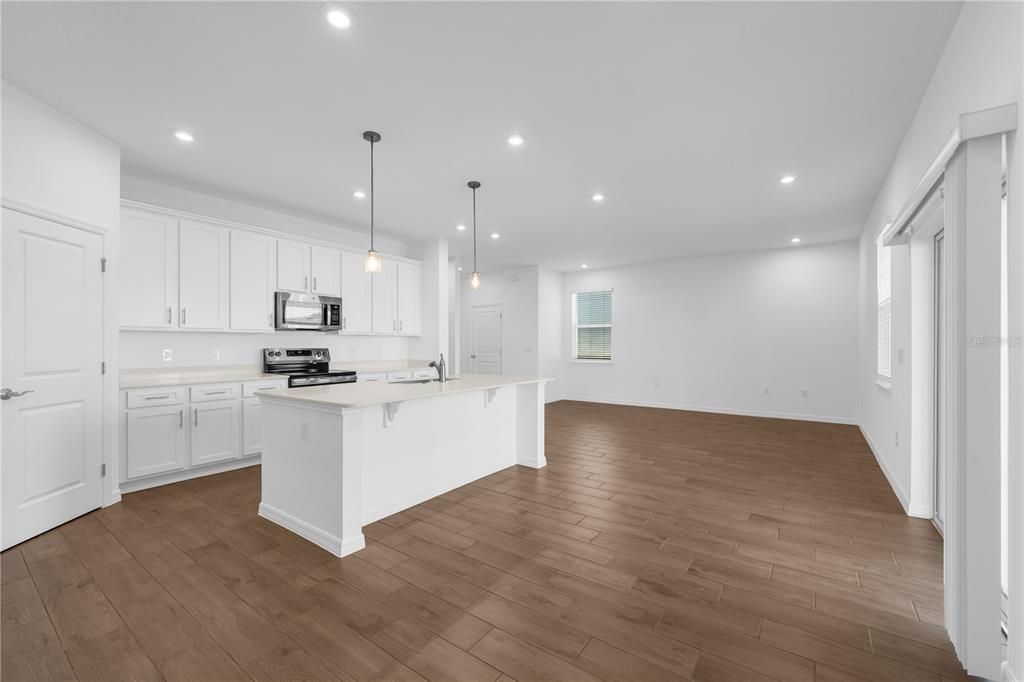 For Sale: $356,350 (4 beds, 2 baths, 1876 Square Feet)