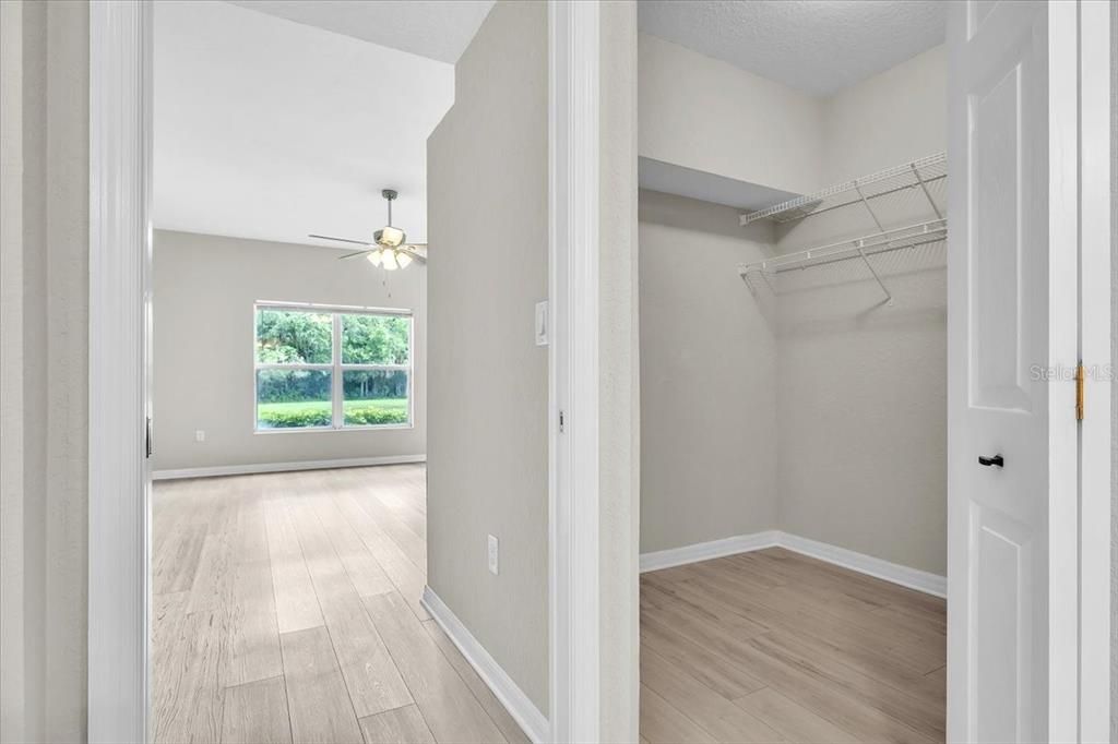 For Sale: $274,900 (2 beds, 2 baths, 1320 Square Feet)