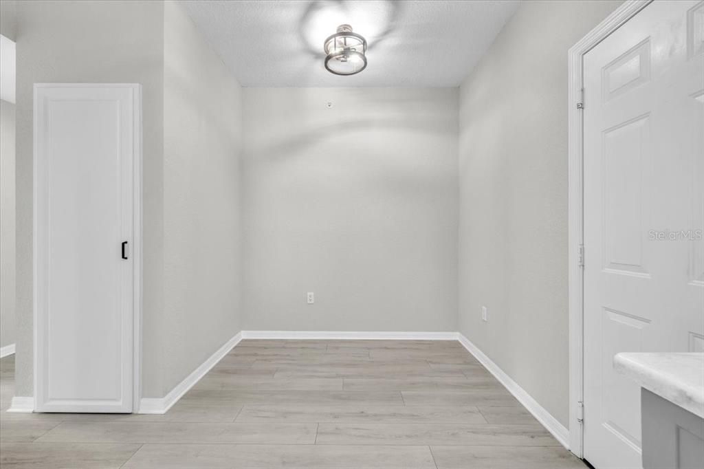 For Sale: $274,900 (2 beds, 2 baths, 1320 Square Feet)