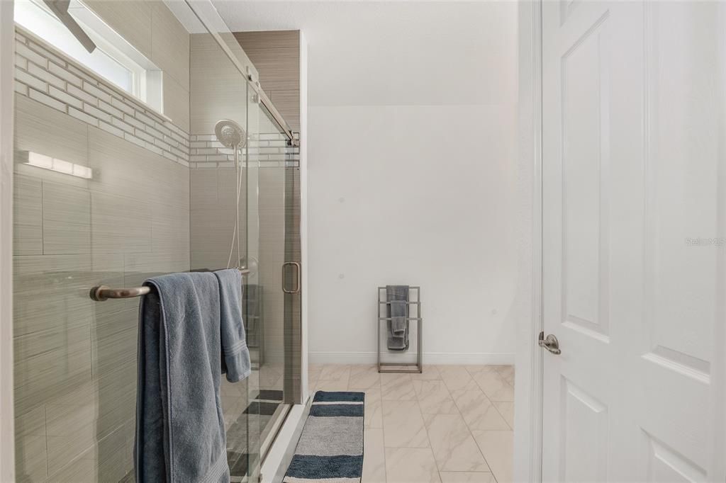 En Venta: $449,900 (4 camas, 2 baños, 2259 Pies cuadrados)