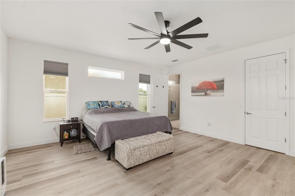 En Venta: $449,900 (4 camas, 2 baños, 2259 Pies cuadrados)