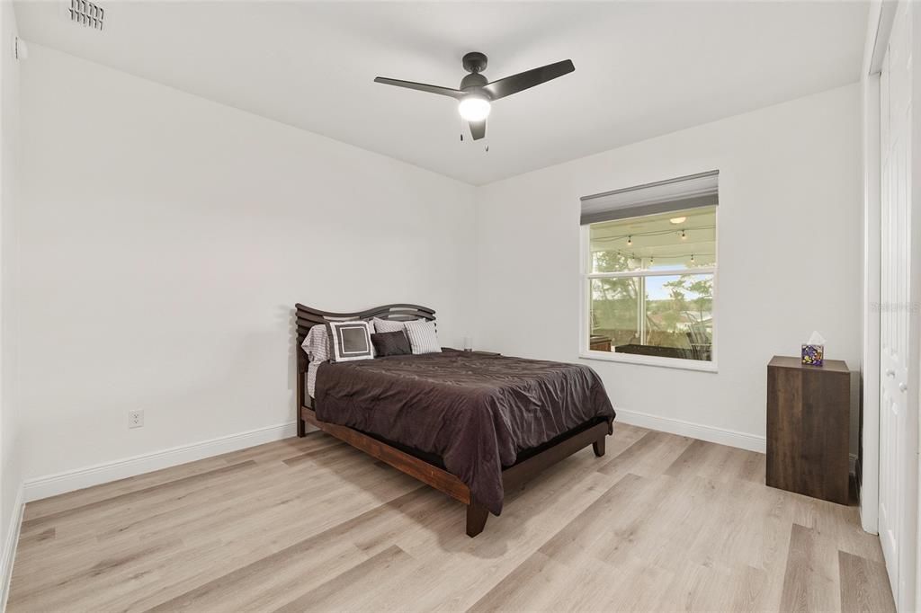 En Venta: $449,900 (4 camas, 2 baños, 2259 Pies cuadrados)