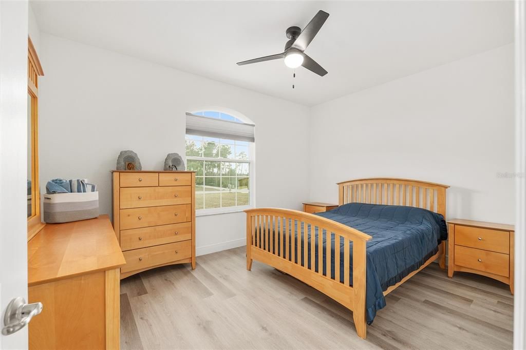 En Venta: $449,900 (4 camas, 2 baños, 2259 Pies cuadrados)