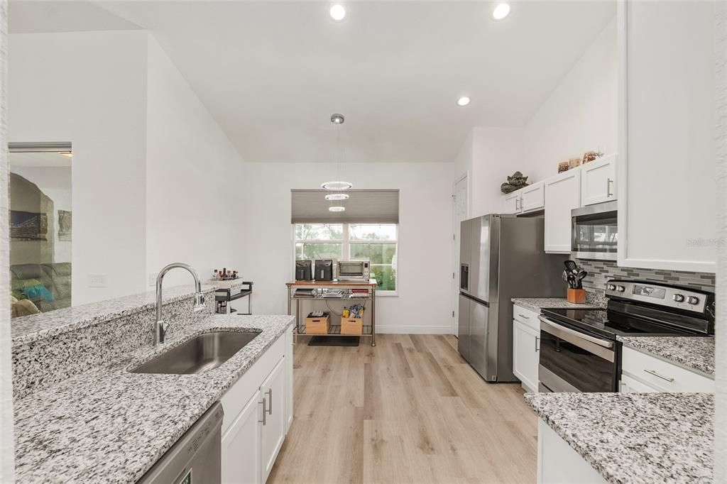 En Venta: $449,900 (4 camas, 2 baños, 2259 Pies cuadrados)