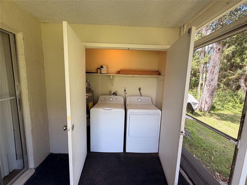 В аренду: $1,625 (2 спален, 1 ванн, 896 Квадратных фут)