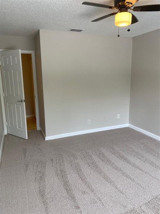 For Rent: $1,625 (2 beds, 1 baths, 896 Square Feet)