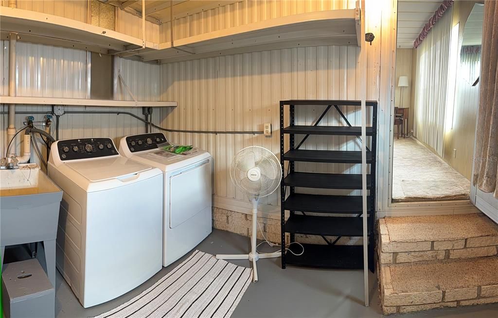 На продажу: $165,000 (3 спален, 2 ванн, 1392 Квадратных фут)