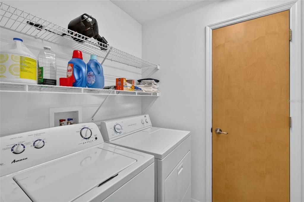 En Venta: $395,000 (3 camas, 2 baños, 2026 Pies cuadrados)